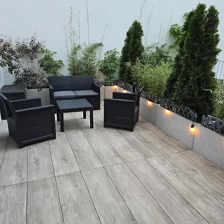 Apartment Plac Wolnosci 6 *